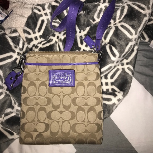 Coach cross body purse - Picture 1 of 3